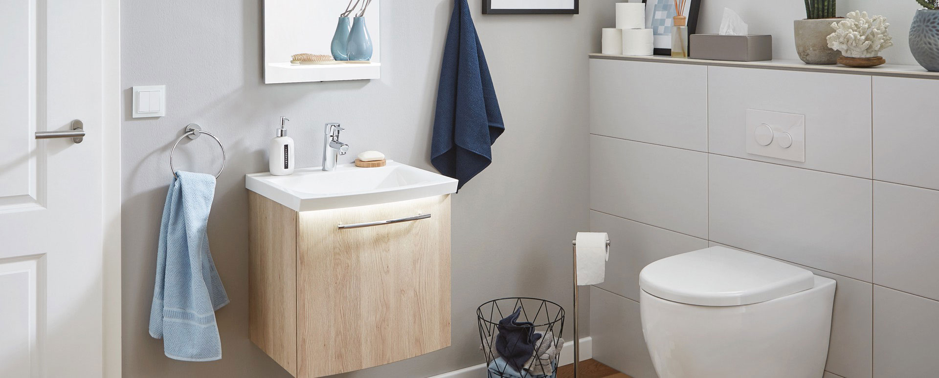 mijn bad in stijl compact en compleet compacte badkamer wit met hout